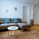 Home2stay *